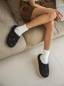 Pantuflas interiores cálidas con bordado de frutas y corazones lindos para mujeres, calcetines de piso silenciosos, otoño/invierno, zapatos mullidos, Navidad, pantuflas esponjosas - Negro - Ver 7