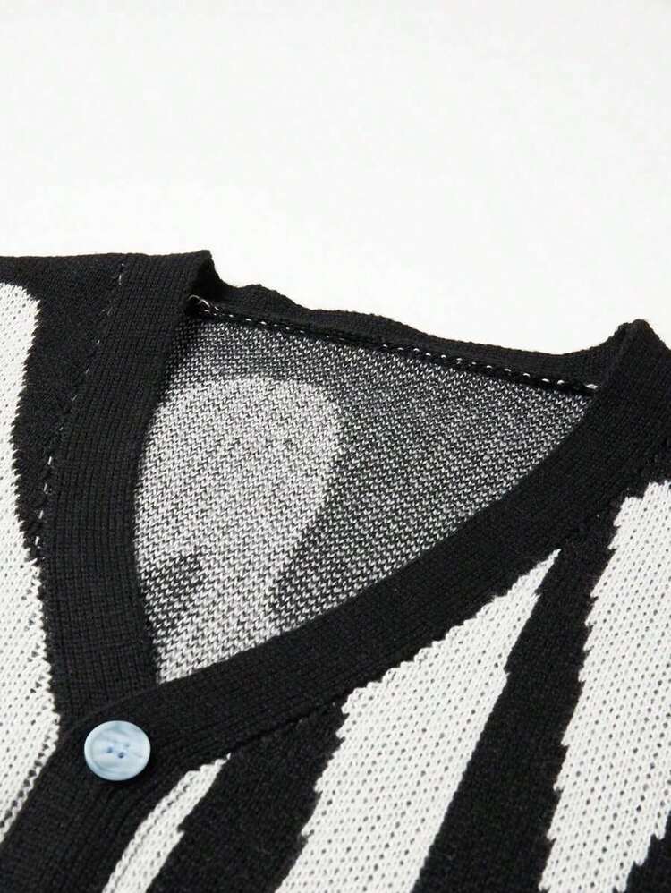 Manfinity Hypemode Men's Color-Block Button-Up Long Sleeve Cardigan Sweater - Black and White - View 7