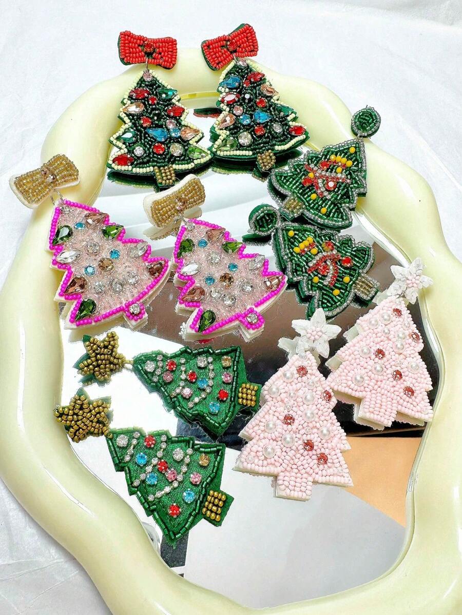 1 Pair Of Vintage Handmade Beaded And Rhinestone Christmas Tree Earrings For Women, Perfect For The Holidays