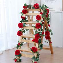 1 pièce Vigne de fleurs de rose artificielles exquises, fleurs de rose rouges artificielles et fleurs de rose blanches artificielles, convient pour la décoration d'arche de mariage, la décoration de fête de Noël, la décoration d'arrière-plan de jardin, la décoration murale extérieure, la décoration de fiançailles et de mariage, les vacances, la décoration d'anniversaire et la décoration d'intérieur.