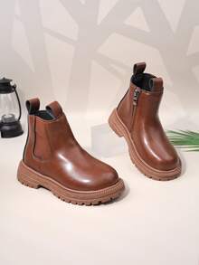 1 Pair Brown Toddler/Kids Ankle Boots, Soft Leather + Elastic Fabric Combo, Side Zipper, Round Toe, Non-Slip Soft Sole, Fashionable & Cute Chelsea Style, Suitable For Boys & Girls Casual, School, Holiday Wear, Autumn/Winter - Brown - View 2