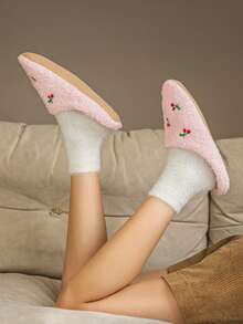 可爱刺绣水果和心形毛绒保暖女士室内拖鞋，秋冬静音鞋底家居鞋，毛茸茸的鞋子