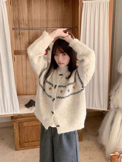 女式宽松花卉提花针织开衫，带牛角扣，休闲风格