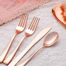 50/25 piezas Juego de cubiertos en color oro rosa: Cuchillo, Tenedor, Cuchara, Fácil de limpiar y reutilizable, Incluye cuchillo de fruta, tenedor de fruta, cuchara para pasta, cuchara de postre, cuchillo para tarta, tenedor y cuchara de ensalada. Adecuado para: Hogar, Restaurante, Exterior, Cumpleaños, Boda, Fiesta, Picnic, Graduación, Suministros escolares, Vajilla navideña