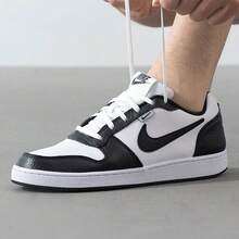 Nike 男士 EBERNON 复古黑白撞色低帮运动鞋，休闲运动鞋 AQ1774-102，2026 新款上市 - 白色 - 查看 8