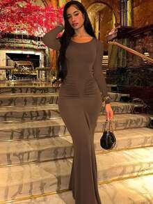 Fashionable Pleated Round Neck Long Sleeve Bodycon Dress - Brown - View 3
