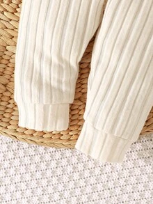 Unisex Baby Jumpsuit, Neugeborenen Langarm Romper mit Mütze + Hose, gerippter neutraler Outfit, Babybekleidung für den Winter, geeignet für Baby Jungen und -mädchen, Alltagskleidung