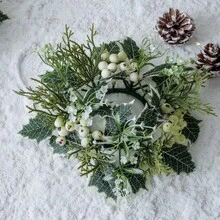 1件裝聖誕蠟燭環形底座裝飾，飾有人造冬青葉、紅白色漿果與雪松枝，適用於桌面、餐桌、壁爐架、咖啡桌、廚房檯面、客廳、臥室等處的節日蠟燭花環擺飾，營造鄉村農舍風冬季節日裝飾，亦適合聖誕前夜晚餐與節日派對裝飾（不含蠟燭），聖誕家居裝飾聖誕禮物 - 彩色 - 查看 13