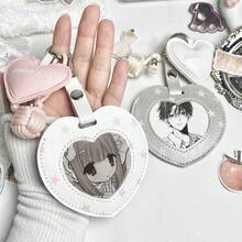 1 peça 58 mm circular distintivo/capa protetora de armazenamento de distintivo em forma de coração, suporte de distintivo ACGN, material PU, pingente de bolsa de dor