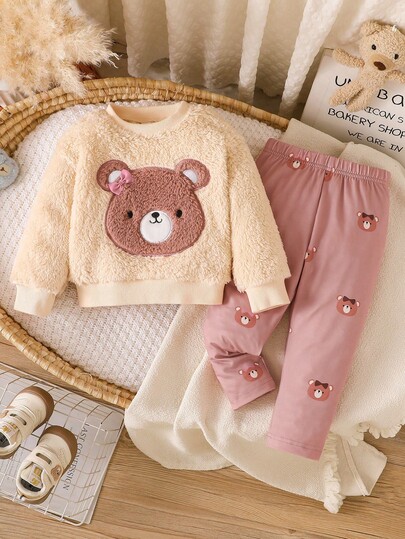 2 件套女婴休闲舒适秋冬套装，毛绒蝴蝶结熊图案圆领长袖运动衫 + 裤子套装，适合日常休闲和户外