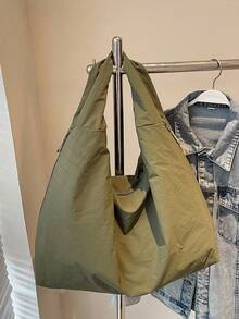 轻便大容量尼龙单肩包。两侧口袋方便收纳物品。简约风格，适合夏季日常使用，可用作通勤包或休闲旅行包。 - 綠色 - 查看 6