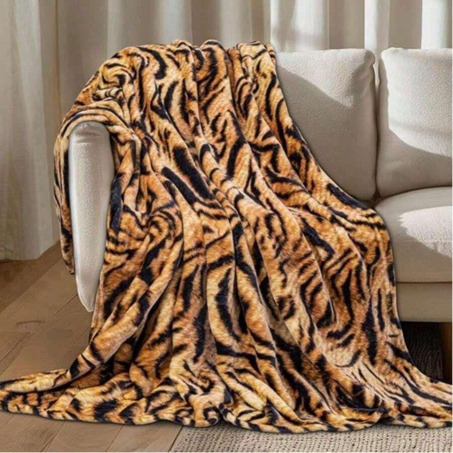 Brown Tiger Stripe Printed Blanket, A Fluffy, Comfortable, Ultra-Soft And Fluffy Plush Animal Printed Blanket. It Is Suitable For Beds And Sofas, Bedding, Sofas And Travel. It Also Serves As A Family Autumn Decorative Throw Blanket. Four Seasons Universal Multifunctional Blanket/Perfect Gift, 280GSM Blanket With Modern Aesthetic Design And 2D Printing Technology Is An Ideal Companion For Sofa Napping, Traveling Camping, Home Decoration And Office Embellishment. A Thoughtful Gift For Thanksgiving, Christmas, Valentine's Day, Father's Day, Mother's Day And Other Festivals Special Moments Such As Birthdays, Weddings, Anniversaries And More. Exclusive Gifts For Family Members, Partners, Parents, Grandparents Or Dear Friends. They Are Perfect For Beds,  Living Rooms, Offices, Beaches,Newly Expanded Themed Collections To Meet A Variety Of Styles And Scenar. - 彩色 - 查看 1