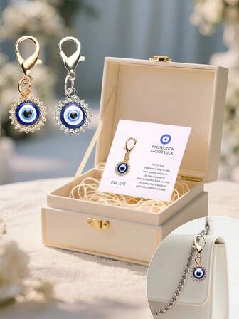 带好运卡的邪眼钥匙扣 - 镶钻蓝色护眼吊饰，可用作包包吊饰、钥匙扣、旅行配件、圣诞礼物、婚礼伴娘礼物、情人节礼物、新年礼物、开斋节礼物、斋月礼物、感恩礼物、女士礼物、个性化礼物、圣诞袜礼物