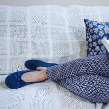 Isotoner Women's Terry Ballerina Slipper Clog - 黑色 - 查看 4