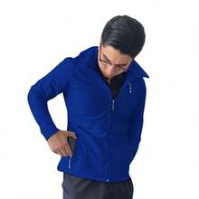 Chamarra Antifluidos Caballero dos bolsillos al frente bolsa en pecho gorro temporada invierno cierre frontal largo - Azul Cadete - Ver 4