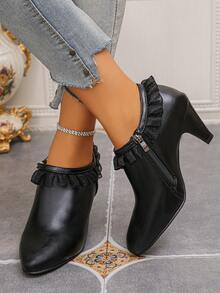 Boots, A Pair Of Versatile, Comfortable, Chelsea Lace Boots For Women. The Design Of Lace Is Fashionable And Versatile, Suitable For Formal Occasions, Casual Occasions, And More. It Is An Essential Fashion Item For Women's Shoe Cabinets.