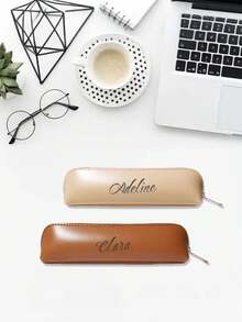 حقيبة قلم جلدية ذات لون أحادي بسيطة، سعة كبيرة، علبة قرطاسية مدرسية فاخرة وصغيرة الحجم، شعار مخصص، ضروريات العودة إلى المدرسة، لوازم مدرسية، متعددة الوظائف، زخرفية، قابلة لإعادة الاستخدام، حديثة، ملونة، جميلة، عتيقة، كرتونية، كاواييي، مخصصة، فريدة من نوعها، مناسبة للعمل/المكتب، مناسبة للاستخدام المدرسي