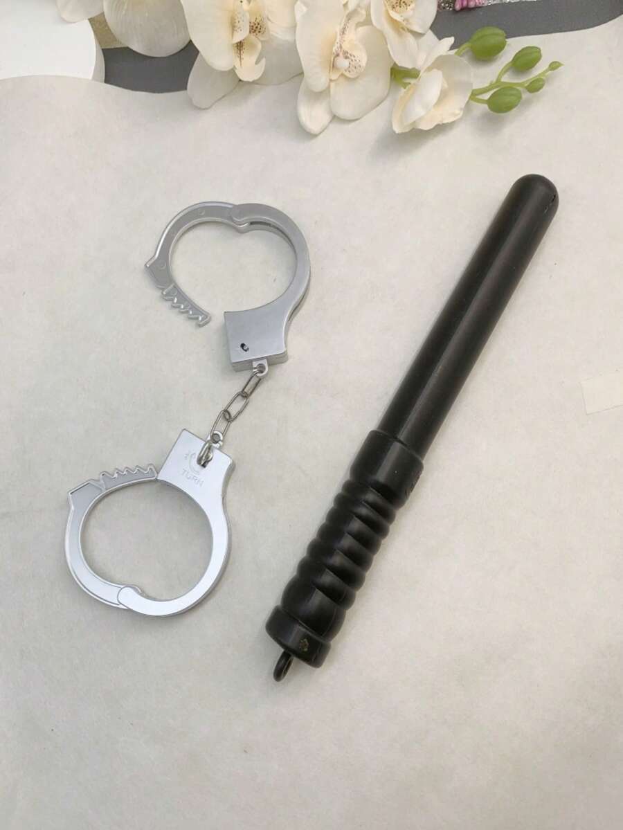 1 Set Handcuffs & Baton, Realistic Plastic Handcuffs - Costume Prop, No Battery Required, Suitable For Carnival Parties, Events And Role-Playing, Lightweight And Easy To Use, Couples Game Interactive Prop, Spouse Role-Play Prop - Multicolor - View 1