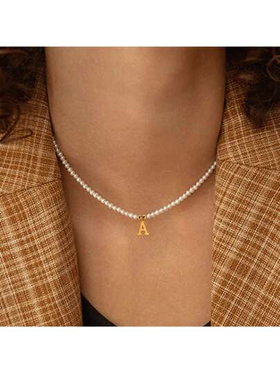 New Fashion Faux Pearl 26 Letter Pendant Necklace, Minimalist Design Elegant Women Clavicle Chain Streetwear Accessories Jeans Accessories