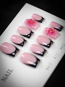 10片Y2K风格3D粉色花朵短款美甲贴片，纯手工制作，粉底色和黑色法式压贴设计，立体粉色花朵装饰，花朵心形点缀金色珠子，甜美清爽，夏秋必备美甲贴片，适合日常派对、节日和轻商务场合佩戴，是送给女性和女孩的最佳礼物。 - 黑色 - 查看 3