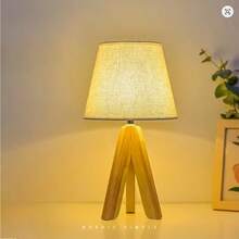 1 قطعة مصباح طاولة خشبي، مصباح مكتب بسيط يعمل بالطاقة USB، إضاءة طاولة LED بإضاءة محيطية دافئة، تحكم بزر، غطاء مصباح من القماش، للقراءة والنوم وديكور غرفة النوم والمكتب المنزلي، قاعدة ثلاثية الأضلاع