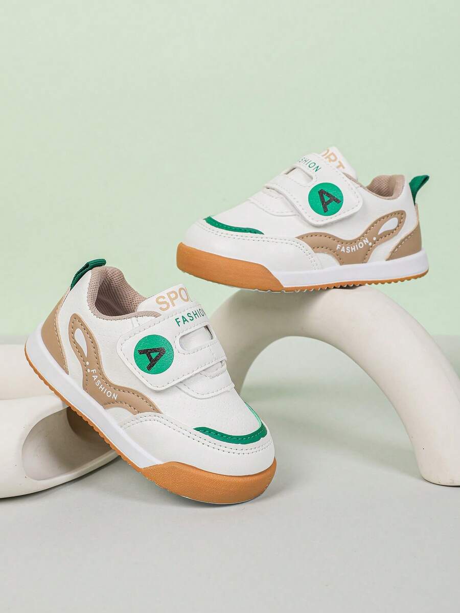 1 Paar Babyschuhe, neue Mode, weiche Sohle, atmungsaktiv, Klettverschluss, strapazierfähiges PU-Design, süß für Jungen und Mädchen, rutschfest für den Außenbereich, wasserdicht, flache Sohle, geeignet für alle Jahreszeiten