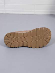 女士流苏厚底鞋，今年最流行的款式，搭扣流苏套脚圆头复古经典7厘米坡跟厚底鞋，适合音乐节、T台走秀、派对和日常穿着。 - 棕色 - 查看 5