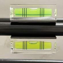 1个气泡水平仪磁性方形迷你水平仪，10x10x40mm磁性绿色悬挂工具，常用于相框、货架、自助项目调平，无需电池，精准调平，安装无损，货架对齐，设计紧凑，照片安装工具，气泡水平仪，房车水平仪，精密水平仪（款式随机发货） - 彩色 - 查看 4