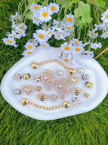 20pcs Fashion Gold Butterfly, Heart, Star Hollow Shoe Charms, Perforated Shoe Decorations DIY, Detachable Beach/Sandal Accessories, Holiday Gift