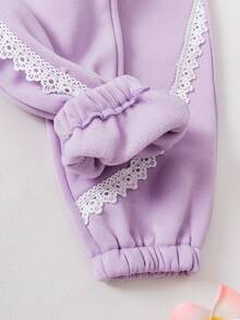 Kleine Mädchen Lässig Lavendel Schleife Outfit, weiches Lavendel Sweatshirt Set mit 3D Schleife Akzent und Spitzenbesatz Hose, Prinzessinnenstil, und traumhaft mit zarten lila, Schleife und Spitze Elementen. Locker und bequemes Sweatshirt, Hose mit Gummibund, geeignet für Frühling, Herbst und Winter. - Violett - Übersicht 9