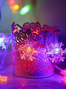 1 Piece Charming Snowflake LED Fairy Light String, Battery-Powered, Snowflake String Light, Very Suitable For Decorating Living Room, Bedroom, Staircase Handrail, Christmas Tree, Bedroom Party, Wedding, Christmas Party (Battery Not Included)Christmas Decoration XMAS Decor Christmas Tree Gift Decor Thanksgiving Wedding Home Decor Home Decor Fall Decor Autumn Decor Birthday Decorations For Gifts Party Supplies Indoor Outdoor Garden Holiday Festival Decor Halloween Decor Wall Decor Halloween Ornaments