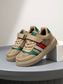 儿童休闲运动鞋，软底防滑圆头低帮，轻便舒适，可调节魔术贴搭扣，适合儿童户外活动和日常上学穿着，四季皆宜。 - 杏色 - 查看 3