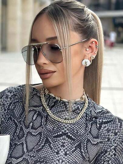 1pc New European And American Style Retro Fashion Double-Bridge Metal Oversized Square , Unisex Everyday Wear, Outing, Party, Streetwear, Casual, Beach, Decorative Personalized Glasses