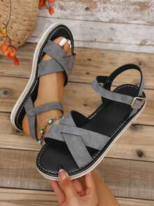 Sandali piatti da donna con cinturini incrociati, nuova moda estiva 2025, eleganti, suola in EVA, cinturini regolabili, punta tonda, casual e versatili
