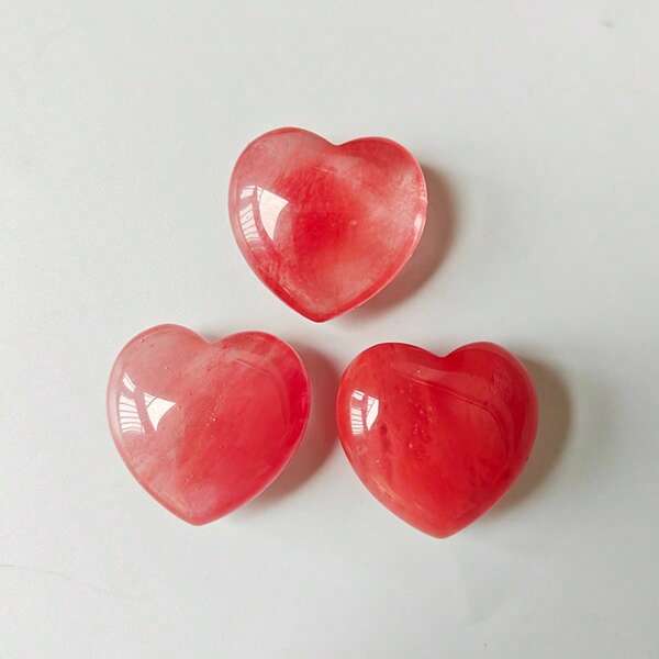 Red Crystal Heart-Shaped Highly Attractively Bestselling Desktop Decor, Valentine's Day Gift, Beautiful Stone Pendant Hanging Ornament, Home Decoration Accessory