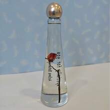 Elegant 120ml Reed Diffuser With Dried Flowers - Fashionable Gift For Home Office Decor.