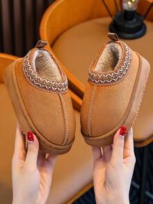 儿童靴子雪地靴秋冬儿童中大童男童女童小男孩女童室内居家毛毛鞋2025秋冬新款卧室居家拖鞋包跟软跟时尚简约大方复古风