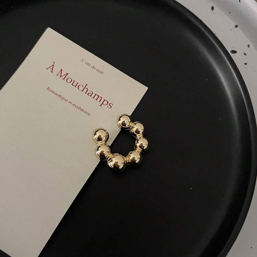 1 pieza Pendiente tipo abrazadera de bola redonda de metal estilo europeo y americano CCB, pendiente de clip para mujeres, pendiente de abrazadera circular para parejas