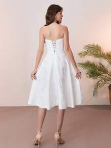 刺绣甜心领无袖A字蕾丝中长连衣裙，A字缎面新娘母亲礼服，饰有蕾丝贴花 - 白色 - 查看 2