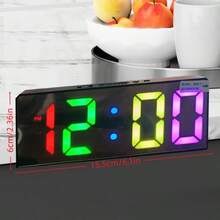 1 个数字闹钟、夜光镜显示、台钟、时间显示、独立装饰、LED 数字显示、USB 供电、温度显示、可调亮度、日期功能、拱形边框、ABS 材质、≤36V 工作电压（不含电池）