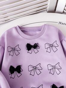 Kleine Mädchen Lässig Lavendel Schleife Outfit, weiches Lavendel Sweatshirt Set mit 3D Schleife Akzent und Spitzenbesatz Hose, Prinzessinnenstil, und traumhaft mit zarten lila, Schleife und Spitze Elementen. Locker und bequemes Sweatshirt, Hose mit Gummibund, geeignet für Frühling, Herbst und Winter. - Violett - Übersicht 3