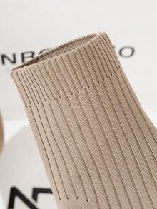 女士尖头透明水晶鞋跟大码一脚蹬纯色系列高跟针织弹力靴，2025秋冬新款时尚简约百搭优雅粗跟杏色中筒靴，户外防滑优雅短靴细靴 - 杏色 - 查看 6