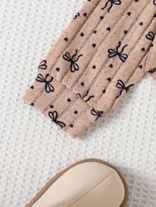 Young Girls Solid Ribbed Bow & Heart Print Fuzzy Long Sleeve Crop Top + Cami Dress 2-Piece Set