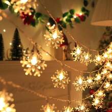 1 Piece Charming Snowflake LED Fairy Light String, Battery-Powered, Snowflake String Light, Very Suitable For Decorating Living Room, Bedroom, Staircase Handrail, Christmas Tree, Bedroom Party, Wedding, Christmas Party (Battery Not Included)Christmas Decoration XMAS Decor Christmas Tree Gift Decor Thanksgiving Wedding Home Decor Home Decor Fall Decor Autumn Decor Birthday Decorations For Gifts Party Supplies Indoor Outdoor Garden Holiday Festival Decor Halloween Decor Wall Decor Halloween Ornaments