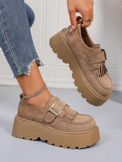 Women's Tassel Platform Shoes, The Most Fashionable This Year, Buckle Tassel Slip-On Round Toe Retro Classic 7cm Wedge Heel Platform Shoes, Suitable For Music Festivals, Runway, Parties, And Daily Wear