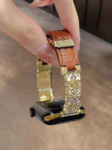 La nueva correa es compatible con las correas del Apple Watch, correas para Apple Watch Series 10/8/9/7/6/5/4/3/2/1, y correas para Apple Watch Ultra de 40 mm, 44 mm, 41 mm, 45 mm, 49 mm, 42 mm, 38 mm. Es un accesorio de pulsera de moda para mujeres. No es ni rígido ni incómodo, muy adecuado para la muñeca.