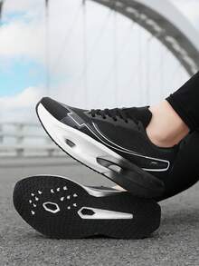 L.S.W.P Giày thể thao nam thoải mái, thường ngày mới - Giày thể thao nhẹ, đế đệm EVA, thích hợp cho phòng tập, chạy bộ vào mùa xuân/hè - Giày thể dục, giày thể thao mùa hè, phong cách thể thao thời trang, thoải mái và vừa vặn - màu đen - Xem 7