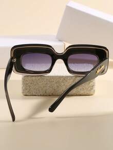 New Oversized Retro Style Glasses, Versatile & Fashionable, Vintage Square Large Frame Plastic Fashionable Glasses, Classic Design For Outdoor Sports, Cycling, Travel, Beach, Driving, Fishing, Summer, Classic Square Frame Style, Youthful Choice, Suitable For Daily Casual, Outdoor Activities, Photoshoot, Holiday Parties And More