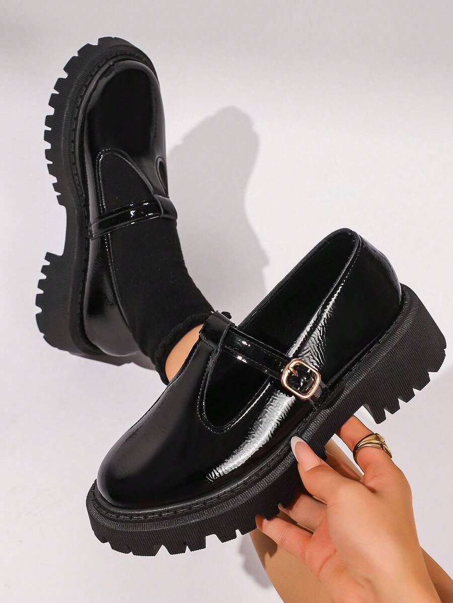 Women's New Thick Sole Loafers, Fashion Versatile Spring/Summer 2025 Chain Leather Shoes, Slimming Flats - Black - View 1