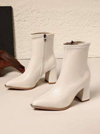 2025 Autumn/Winter New European & American Style Pointed Toe Short Boots For Women, Versatile Brown Color, Chunky Heel, Suitable For Petite